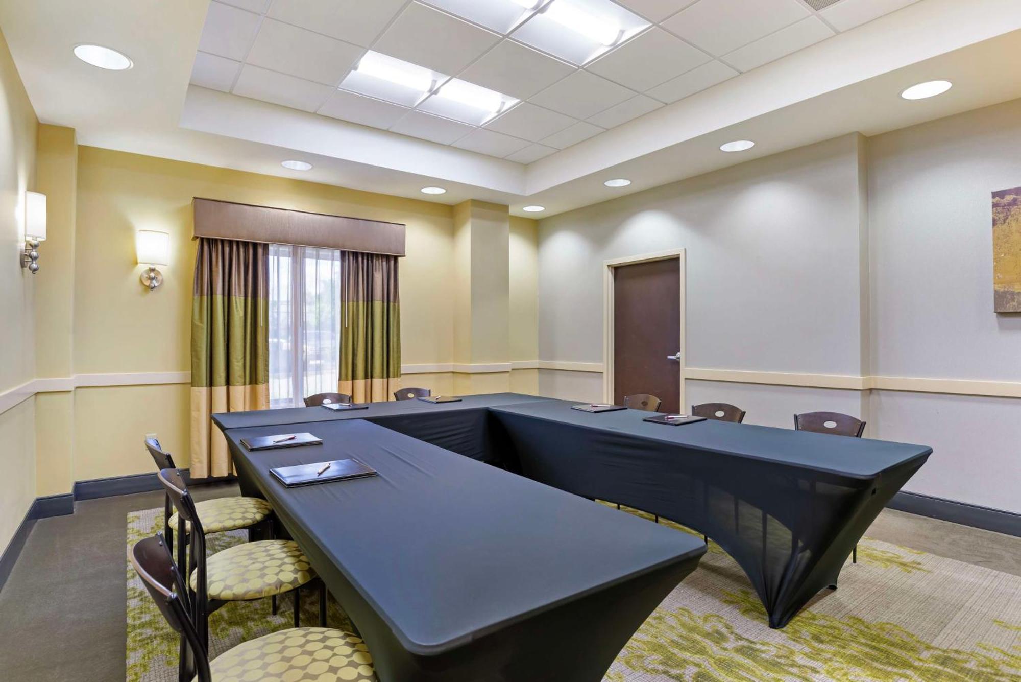 Best Western Plus Thornburg Inn & Suites Экстерьер фото