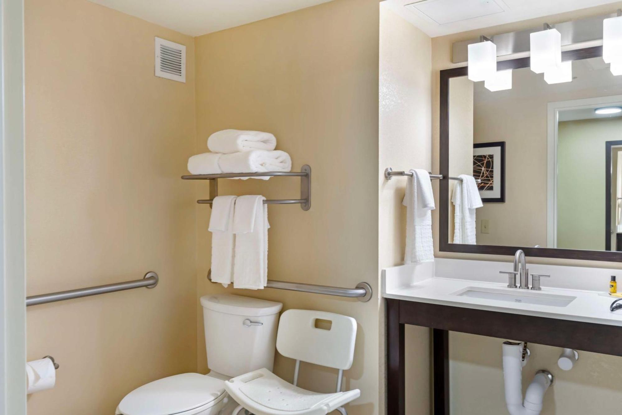 Best Western Plus Thornburg Inn & Suites Экстерьер фото