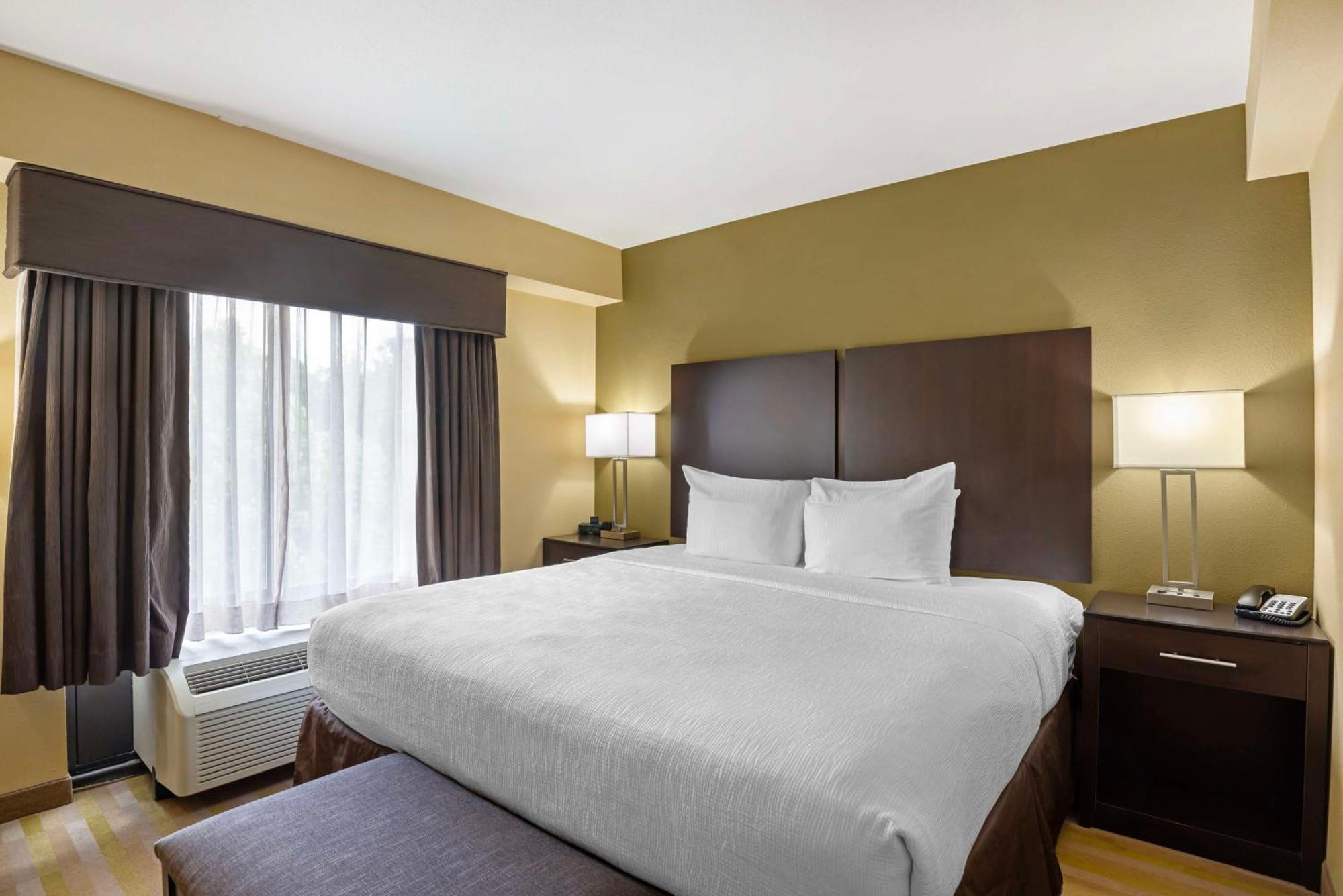 Best Western Plus Thornburg Inn & Suites Экстерьер фото