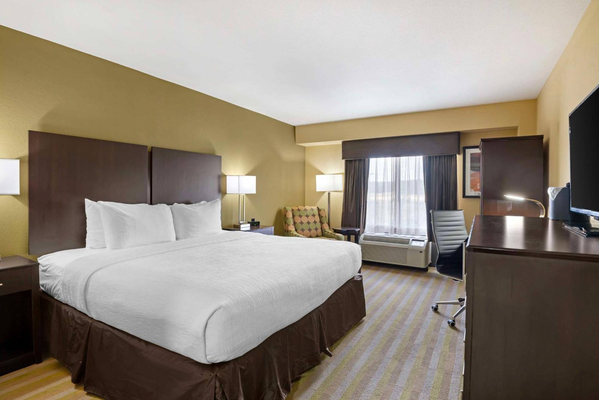 Best Western Plus Thornburg Inn & Suites Экстерьер фото