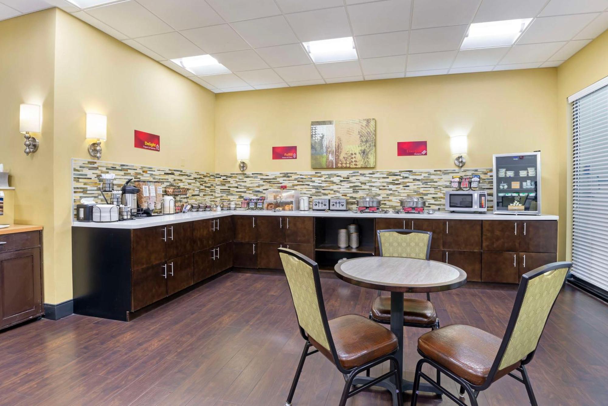 Best Western Plus Thornburg Inn & Suites Экстерьер фото
