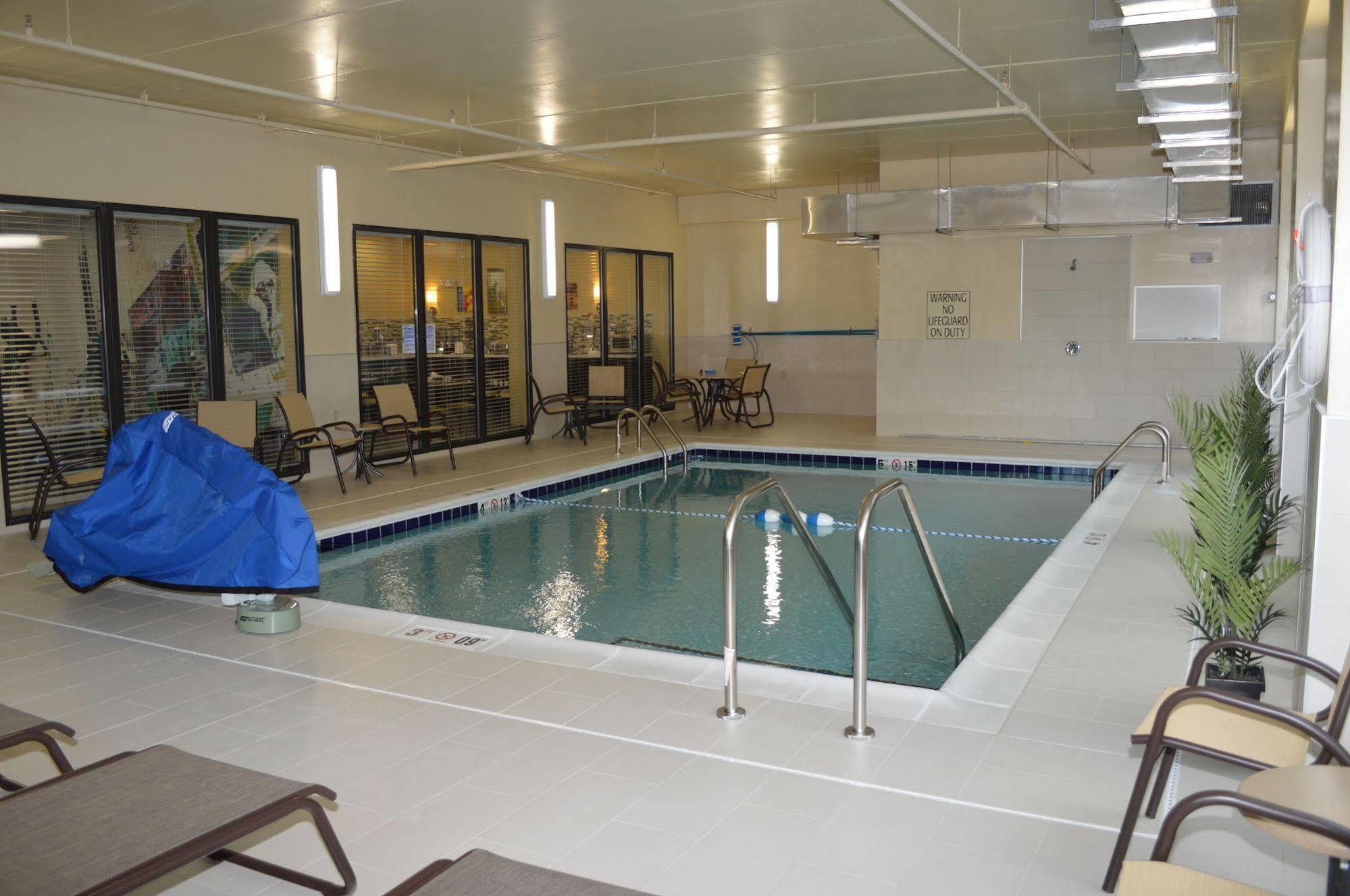 Best Western Plus Thornburg Inn & Suites Экстерьер фото